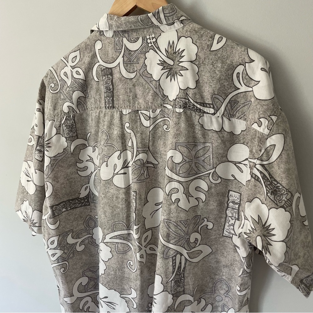 Casual Hawaiian Button Up Shirt Mens L Grey Floral Short Sleeve Cotton Beach GUC - Picture 7 of 10